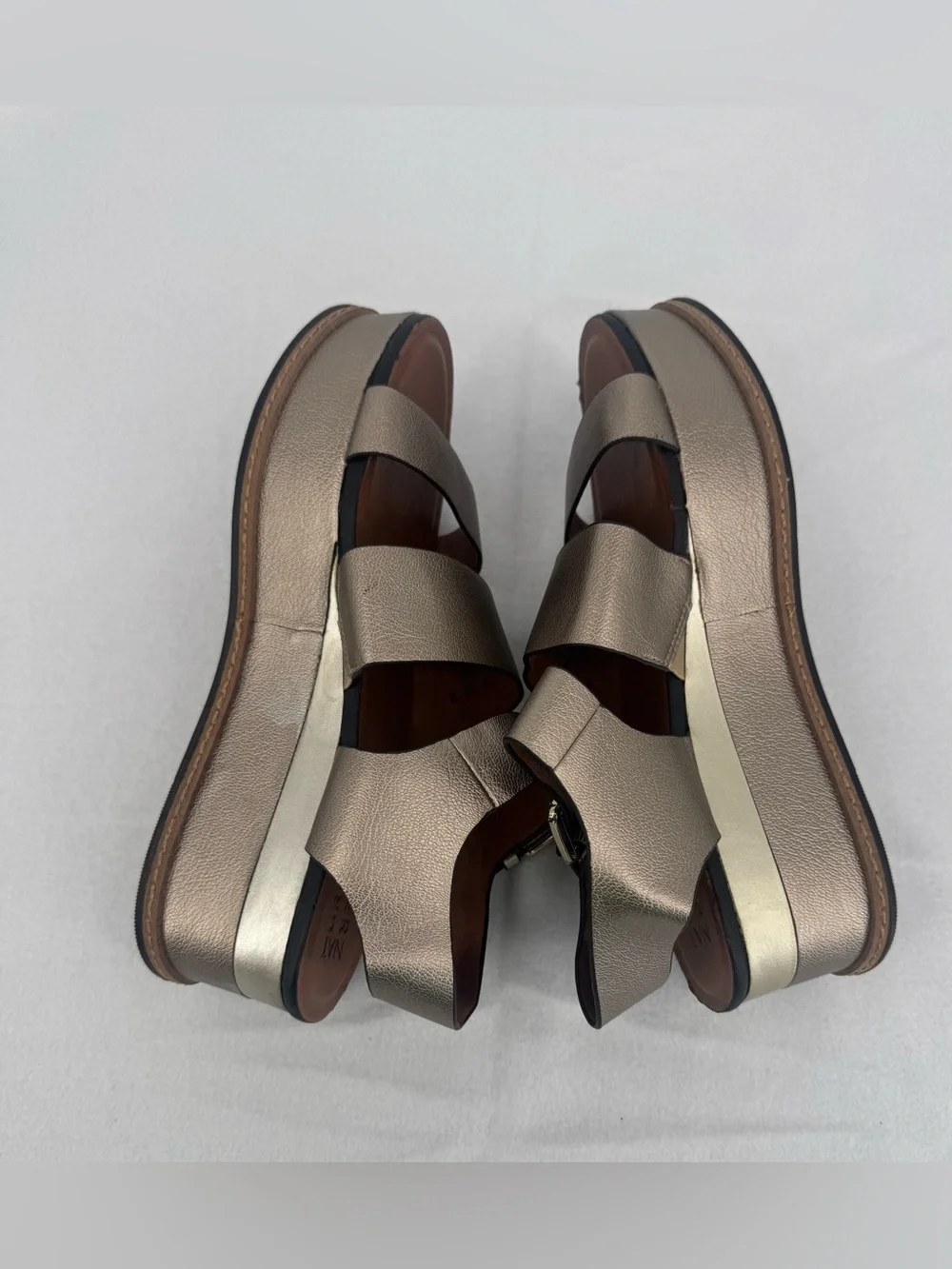 Naturalizer Women Metallic Gold Wide-Strap Platform Sandals with Buckle Size 9